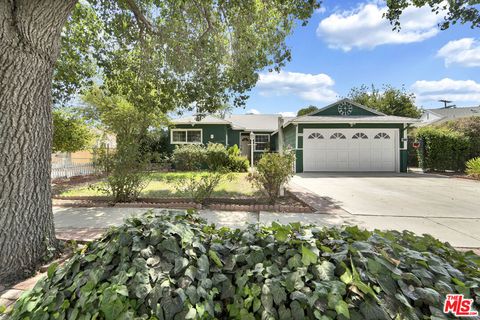 8045 Garden Grove Avenue Reseda CA 91335