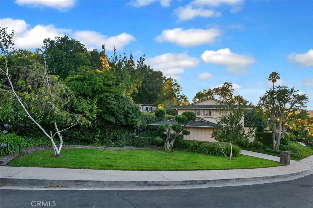 23633 Del Cerro Circle