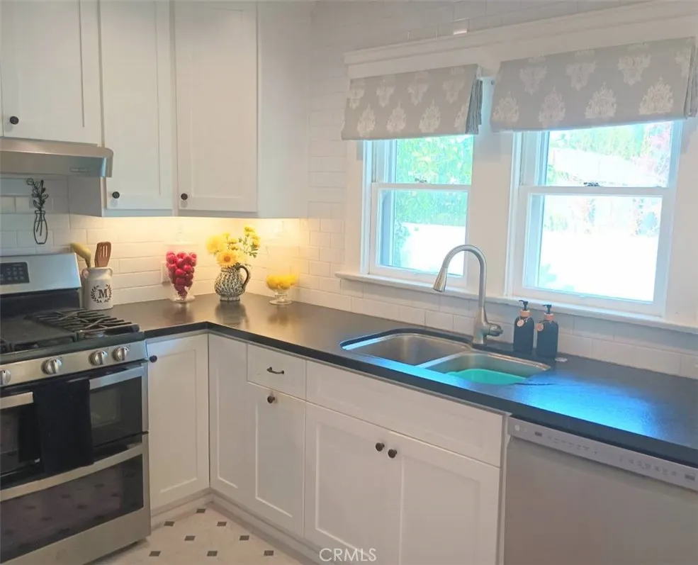 Tustin, California 92780, United States, 2 Bedrooms Bedrooms, ,1 BathroomBathrooms,Residential,Active,227015