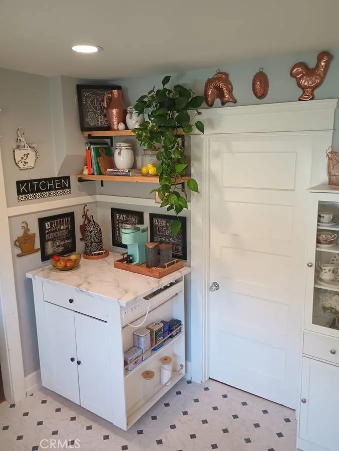 Tustin, California 92780, United States, 2 Bedrooms Bedrooms, ,1 BathroomBathrooms,Residential,Active,227015