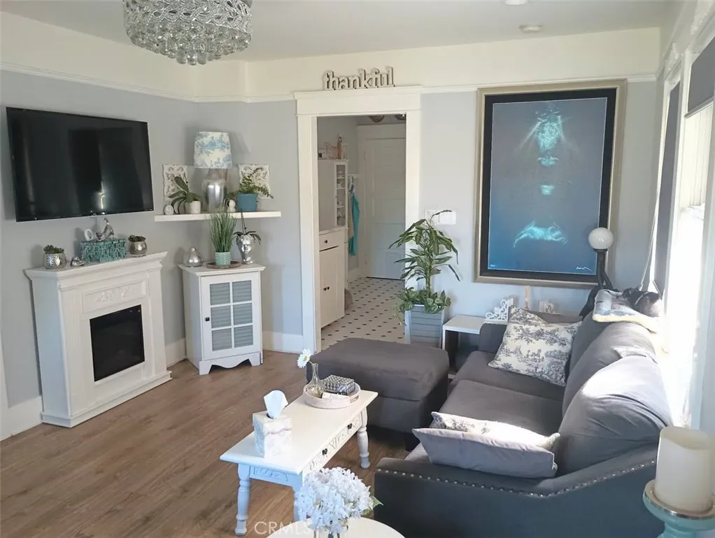 Tustin, California 92780, United States, 2 Bedrooms Bedrooms, ,1 BathroomBathrooms,Residential,Active,227015