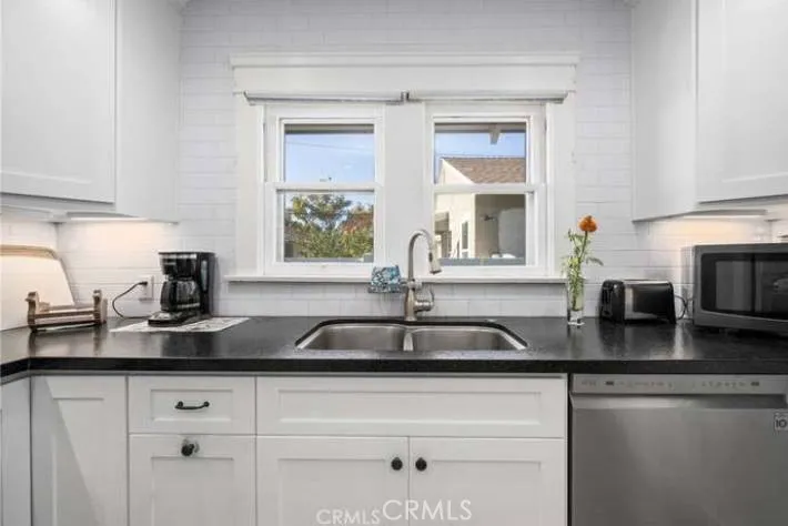 Tustin, California 92780, United States, 2 Bedrooms Bedrooms, ,1 BathroomBathrooms,Residential,Active,227015