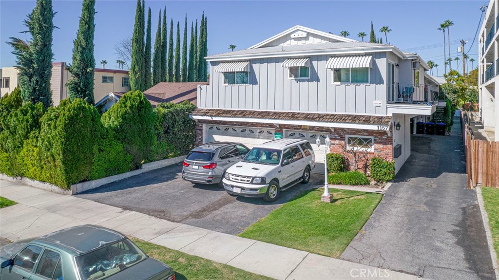 1157 Justin Avenue