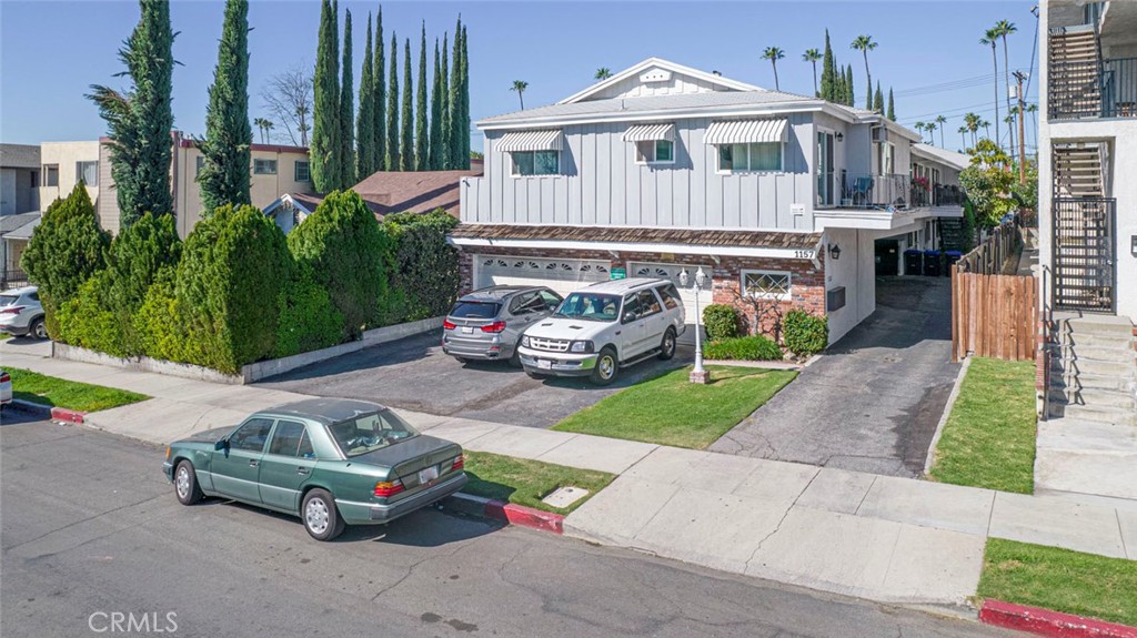 8-Units located in prime Glendale area. A great investment opportunity with an upside in rental income potential. 3(2+2), 3(2+1), 2(1+1) - Garden-style 2-story apartment building, well-maintained property, requiring low maintenance and upkeep. Close to shopping, entertainment, The Americana at Brand and the Glendale Galleria. Brand Park, Kenneth Village and close to City of Burbank. Centrally located with easy access to freeways. Coin laundry in the complex. Glendale is one of the most desirable cities for investments.