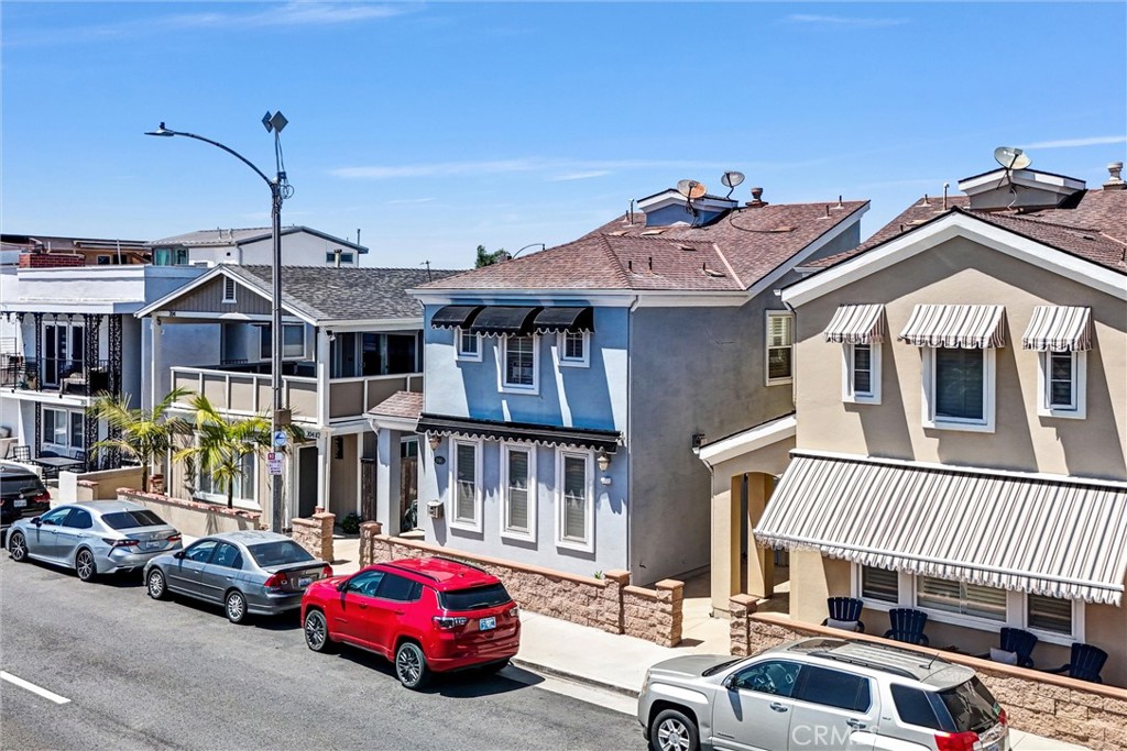 206 E Balboa Boulevard