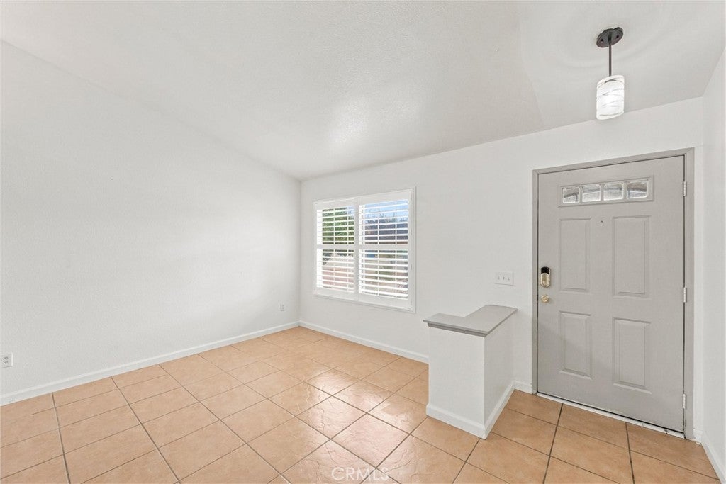 14806 Cypress