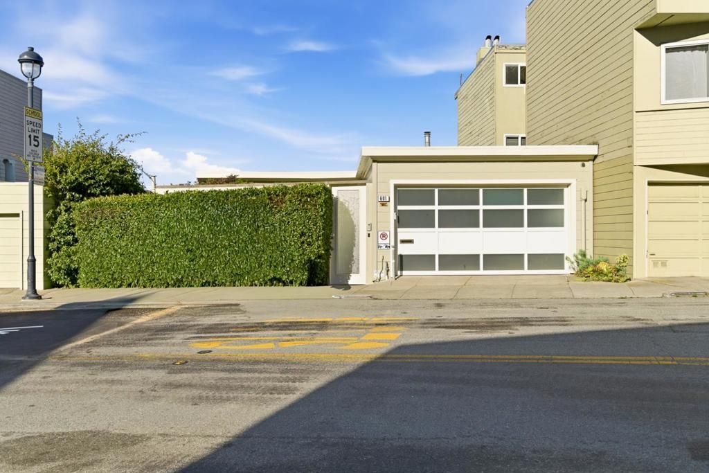 Photo of 601 Corbett Avenue, San Francisco, CA 94114 (MLS # ML82043347)