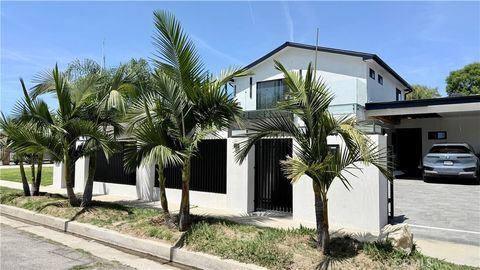 Photo of 16015 ACRE ST St, North Hills, CA 91343 (MLS # GD26088588)