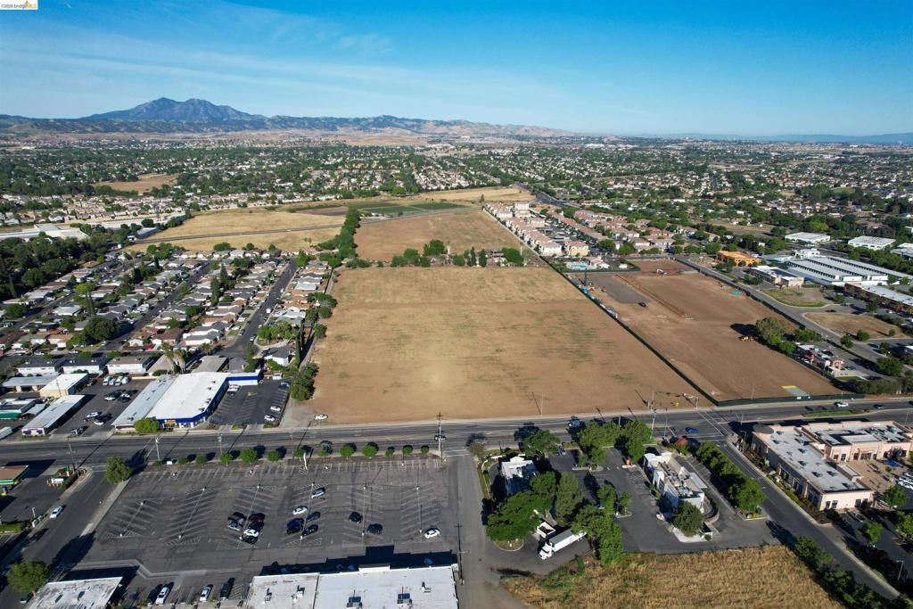 7865 Brentwood Blvd.