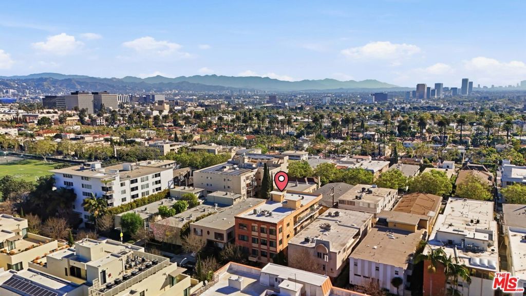 Photo of 324 S Elm Drive #101, Beverly Hills, CA 90212 (MLS # 26775135)