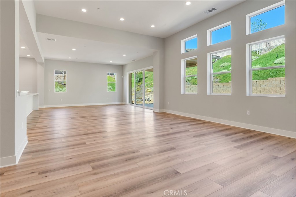 Pacific Royal Oaks - Residential