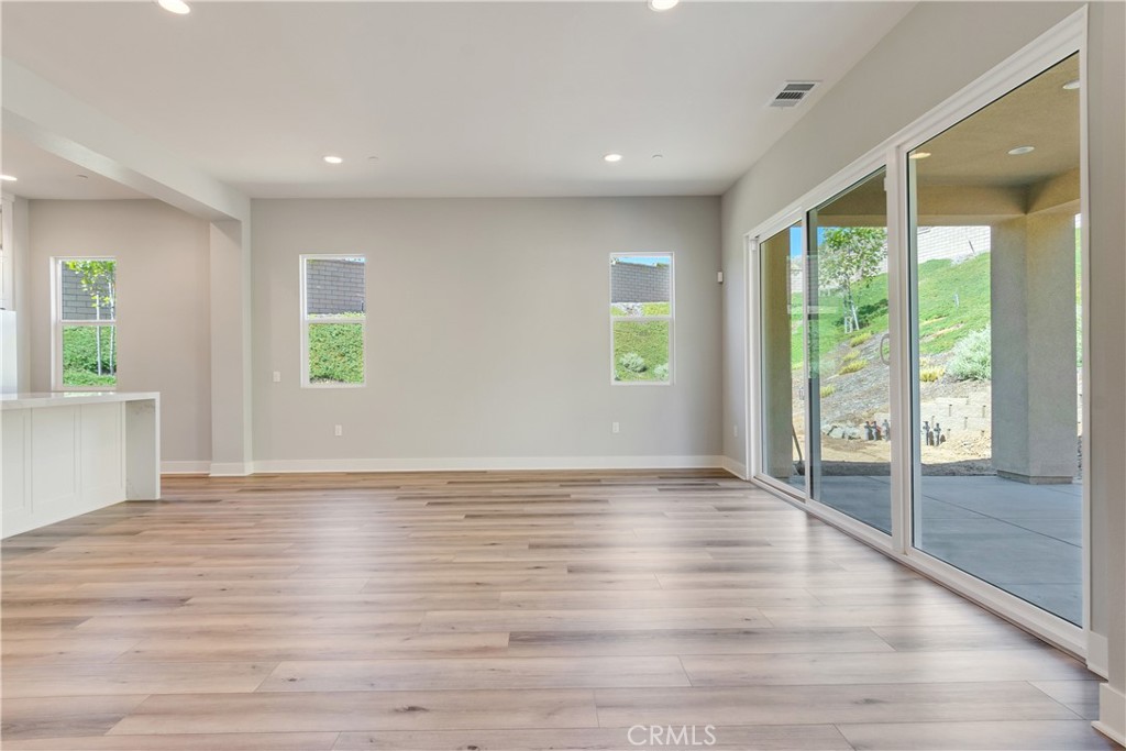 Pacific Royal Oaks - Residential