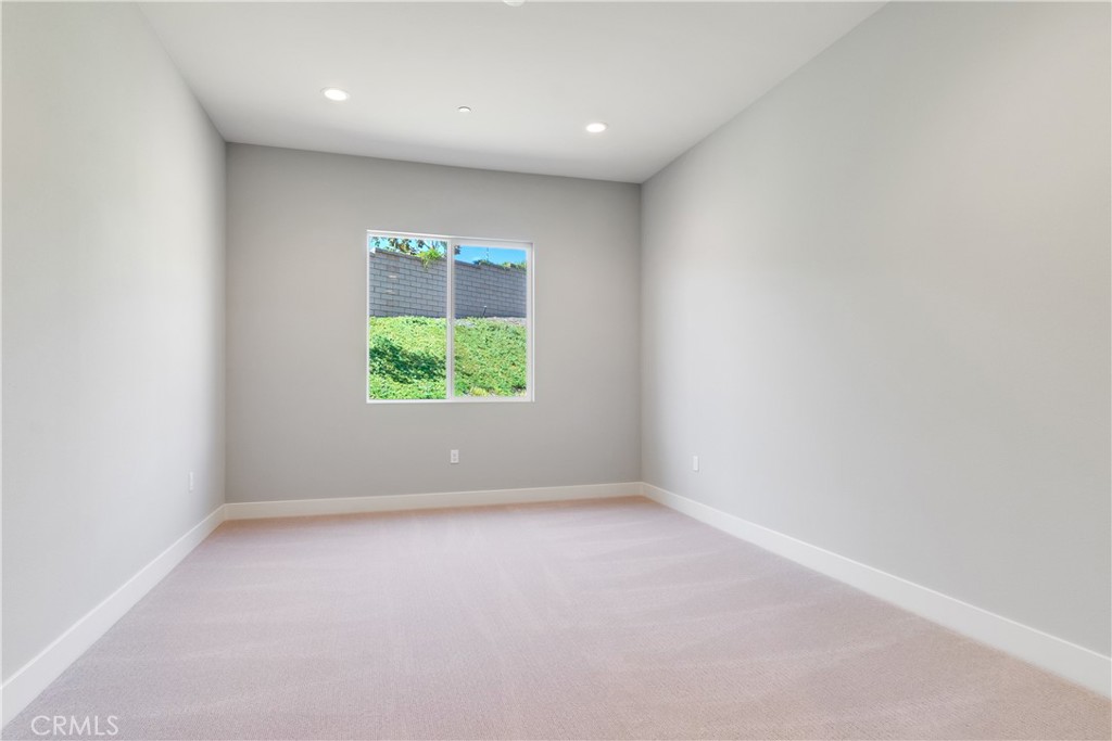 Pacific Royal Oaks - Residential