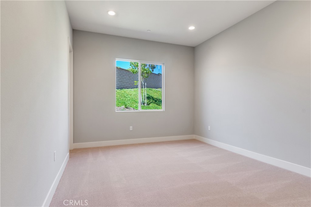 Pacific Royal Oaks - Residential