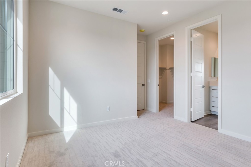 Pacific Royal Oaks - Residential