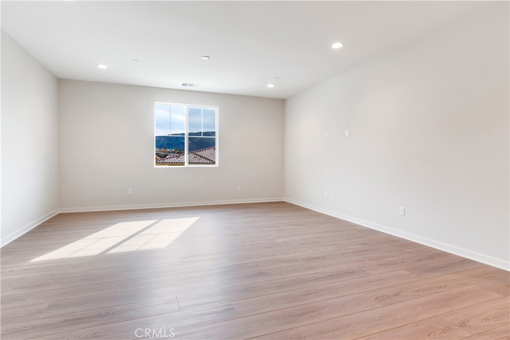 Pacific Royal Oaks - Residential