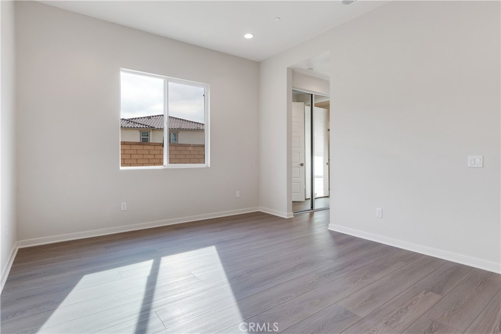 Pacific Royal Oaks - Residential