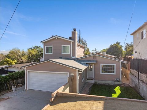 Photo of 25048 Wheeler Rd, Newhall, CA 91321 (MLS # SR26067506)