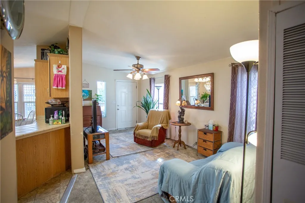 Chatsworth, California 91311, United States, 2 Bedrooms Bedrooms, ,2 BathroomsBathrooms,Residential,Active,214336