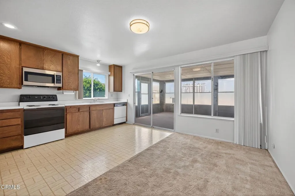 Ventura, California 93003, United States, 5 Bedrooms Bedrooms, ,2 BathroomsBathrooms,Residential,Active,226914