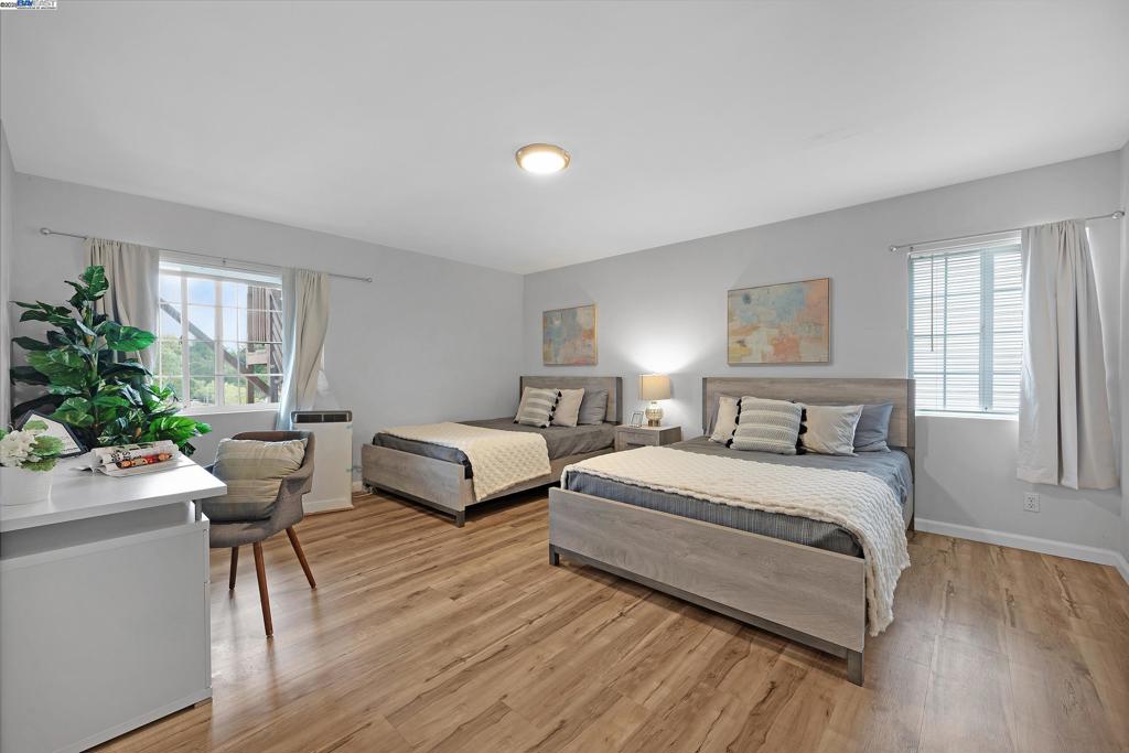 CASTRO VALLEY - Residential