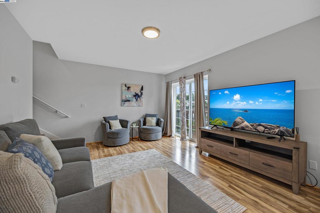 CASTRO VALLEY - Residential