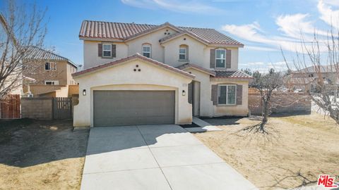 Photo of 3728 E Avenue Q11, Palmdale, CA 93550 (MLS # 26652603)