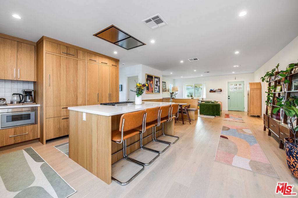 1008 N Catalina Street