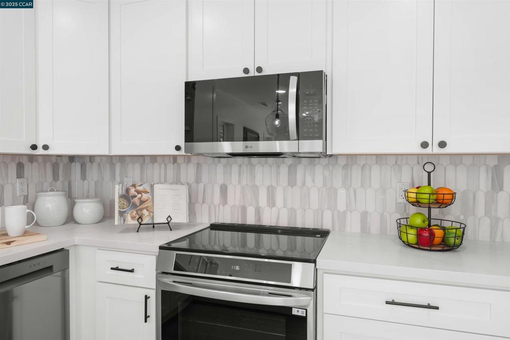 ROSSMOOR - Residential