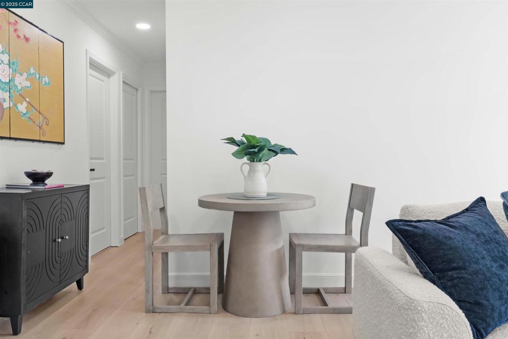 ROSSMOOR - Residential