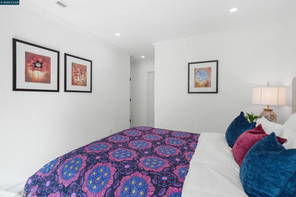 ROSSMOOR - Residential