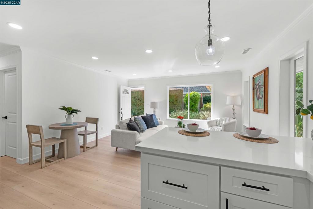 ROSSMOOR - Residential