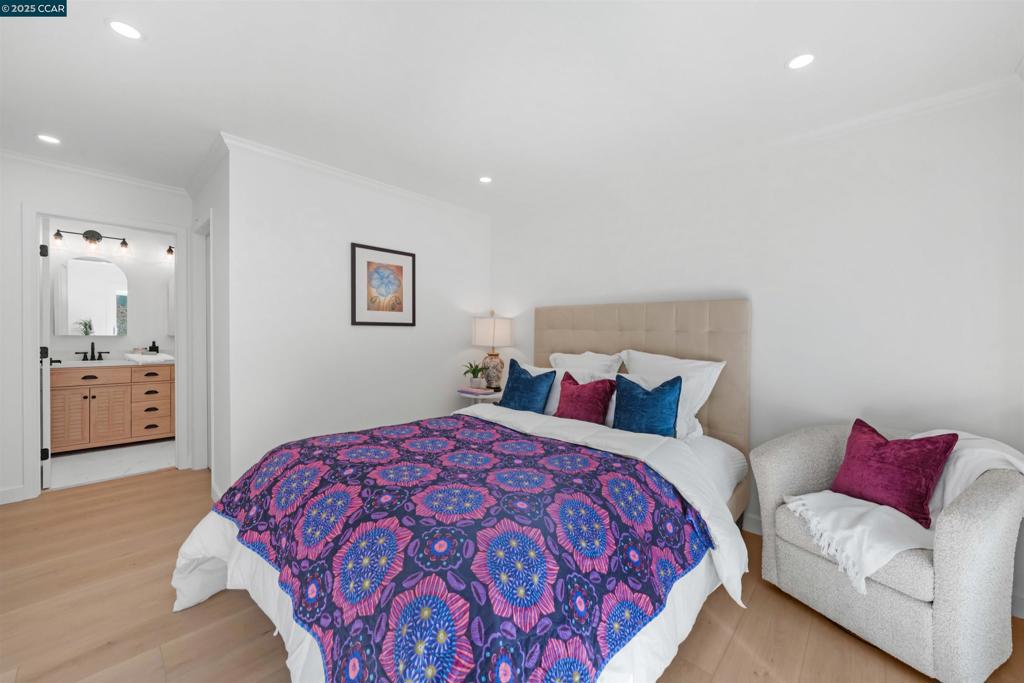 ROSSMOOR - Residential