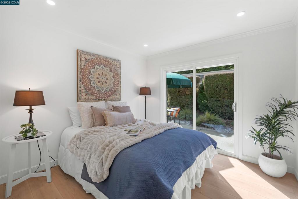 ROSSMOOR - Residential