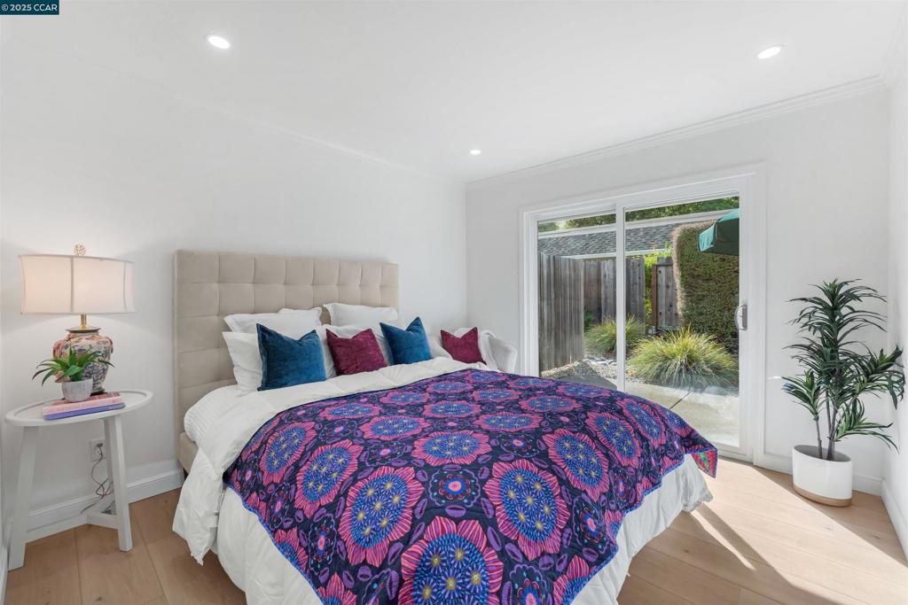 ROSSMOOR - Residential