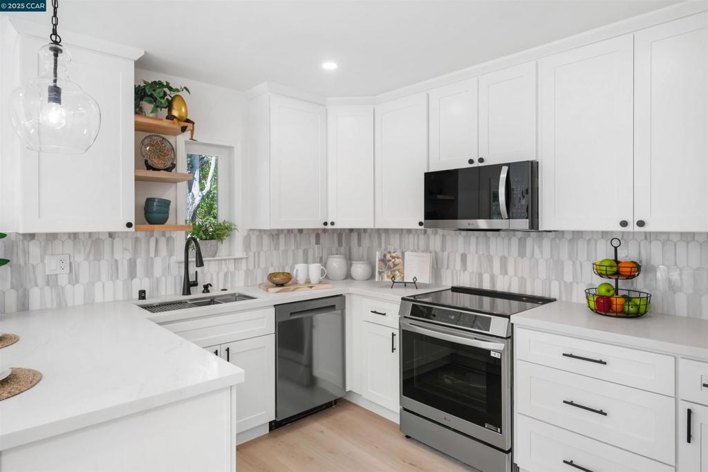 ROSSMOOR - Residential