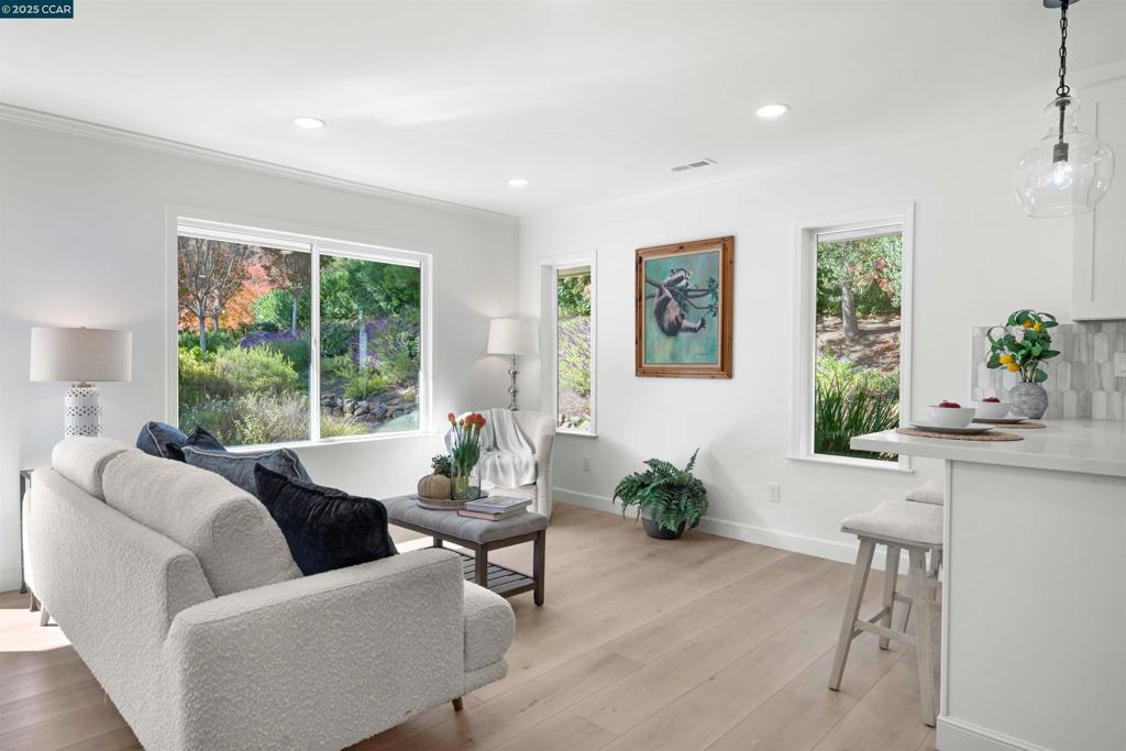 ROSSMOOR - Residential