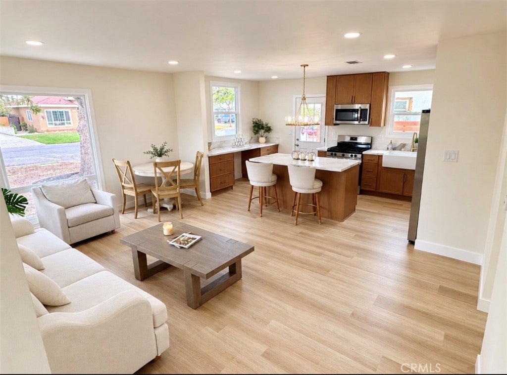 6702 Bollenbacher