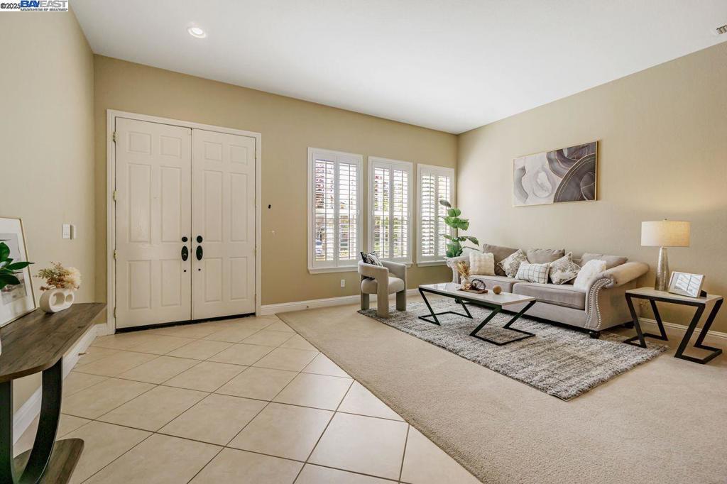 CRYSTAL RANCH - Residential