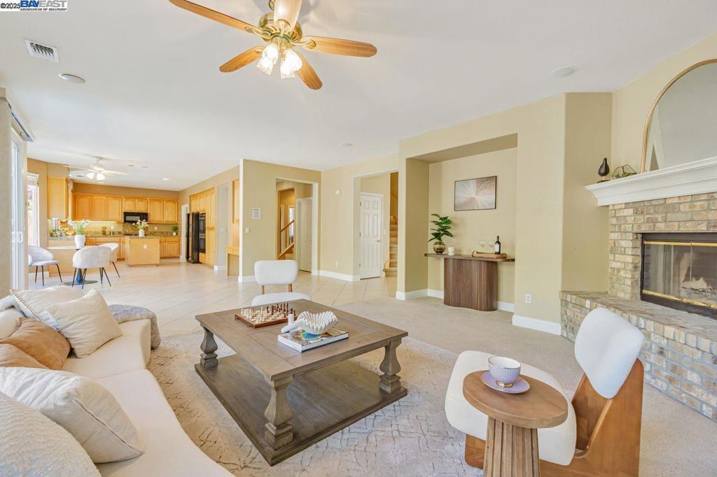 CRYSTAL RANCH - Residential