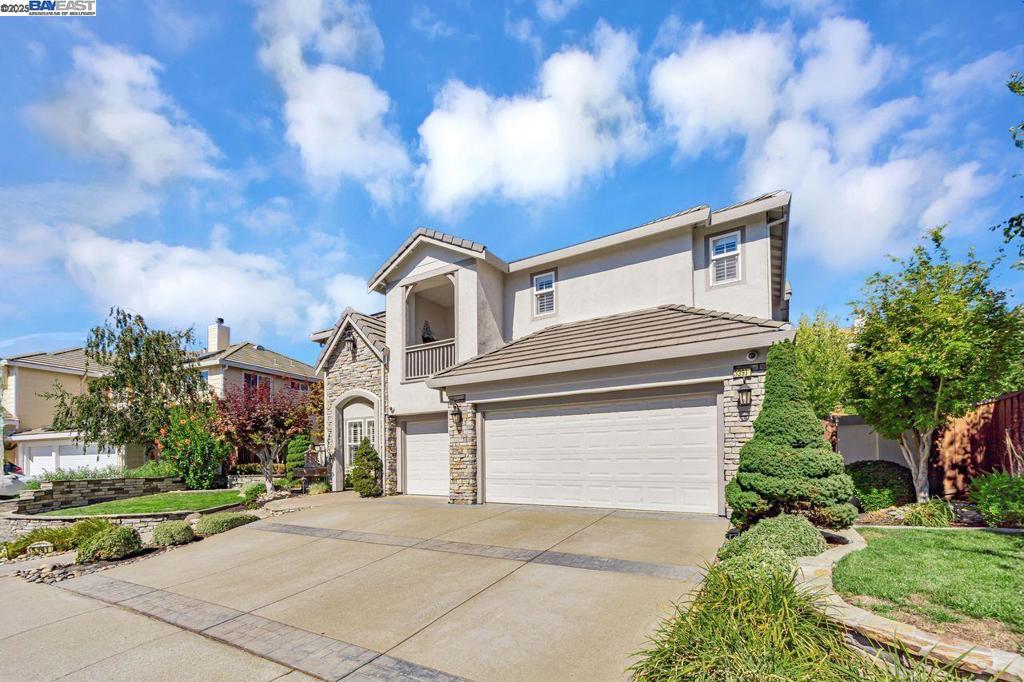 CRYSTAL RANCH - Residential
