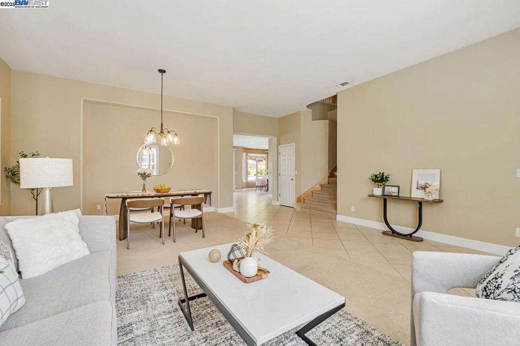 CRYSTAL RANCH - Residential