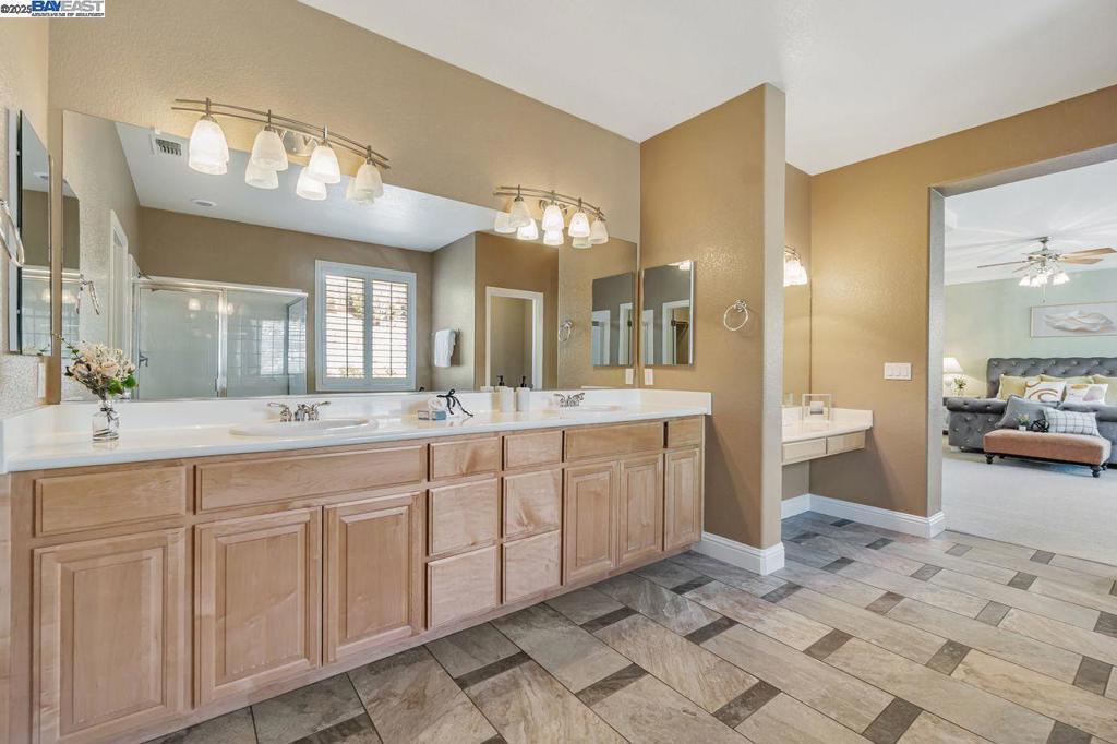 CRYSTAL RANCH - Residential