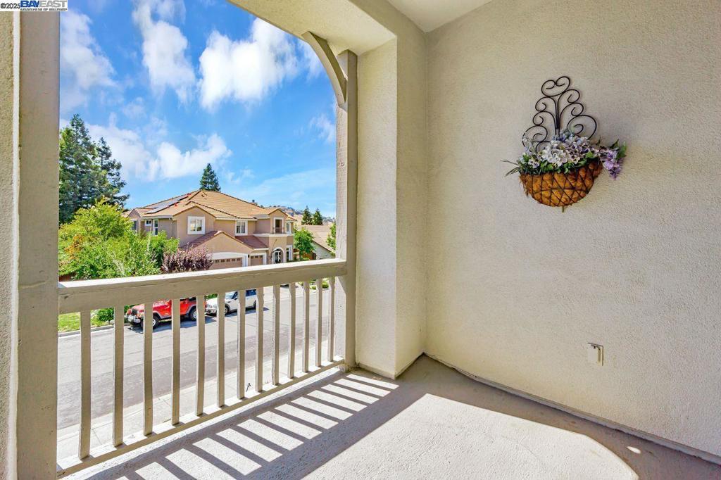 CRYSTAL RANCH - Residential