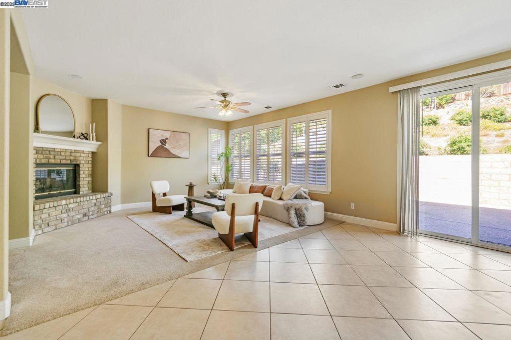 CRYSTAL RANCH - Residential