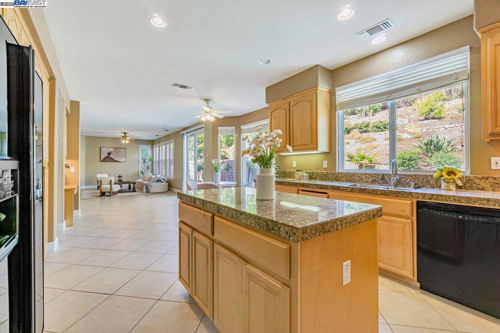 CRYSTAL RANCH - Residential