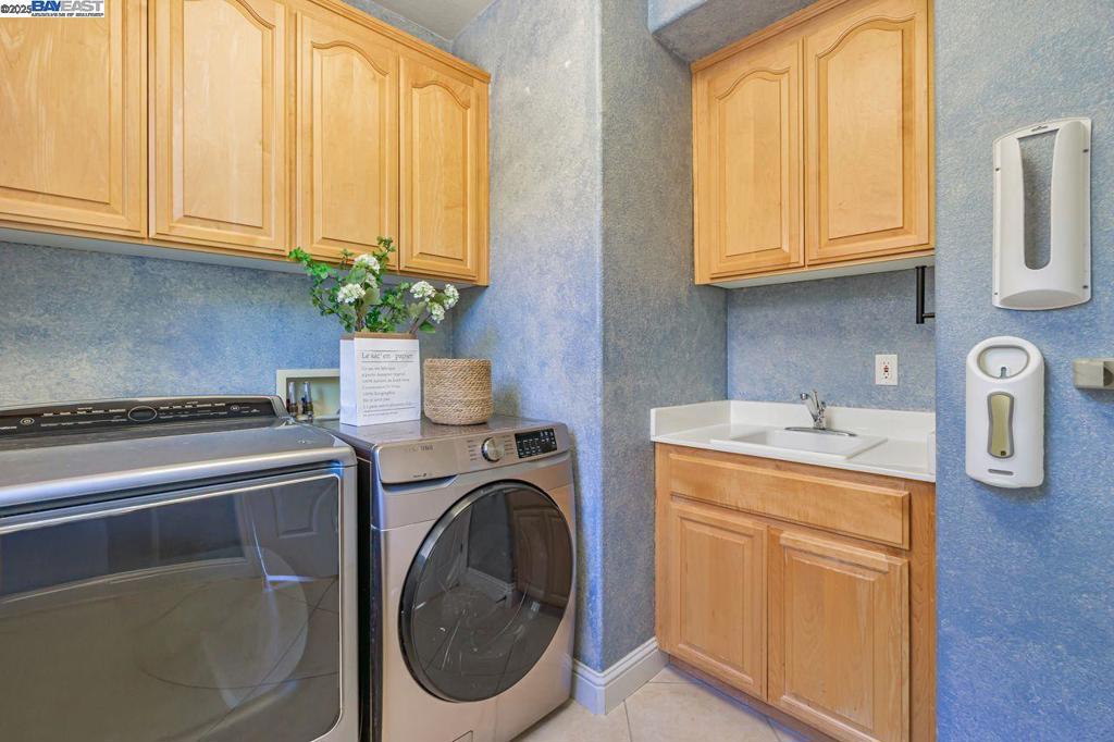 CRYSTAL RANCH - Residential