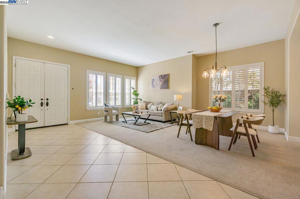 CRYSTAL RANCH - Residential
