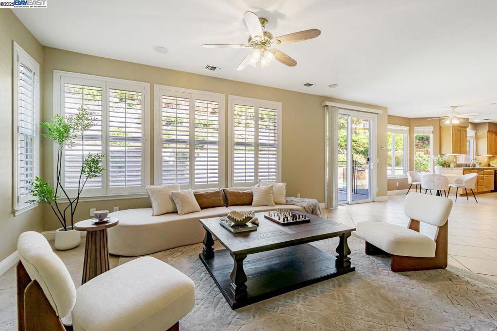 CRYSTAL RANCH - Residential
