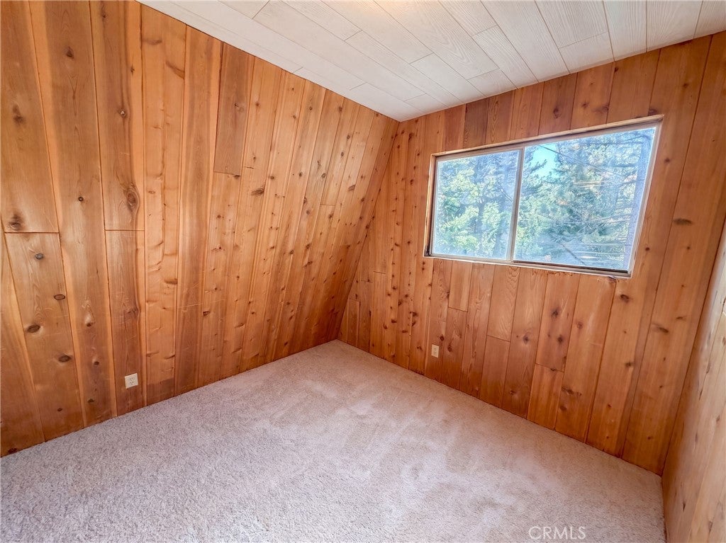 577 Oak Knoll